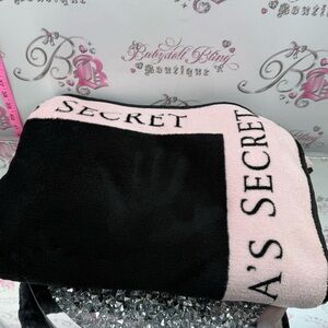 Victoria's Secret blanket Black & Light Pink Logo Throw Blanket